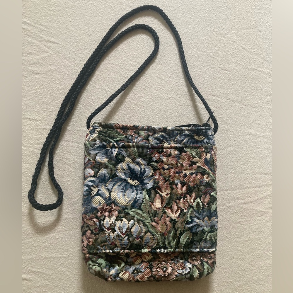 Vintage Floral Tapestry Purse - Picture 11 of 12